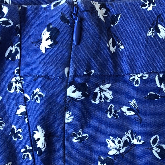 Banana Republic Blue Shorts - Picture 5 of 6